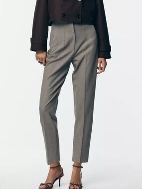 Zara High-Waist Tailored Straight Trousers in Gray